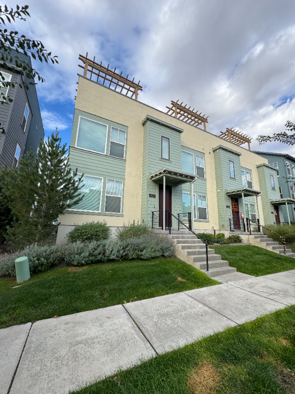 South Jordan Townhome: 11428 S Lake Run Rd