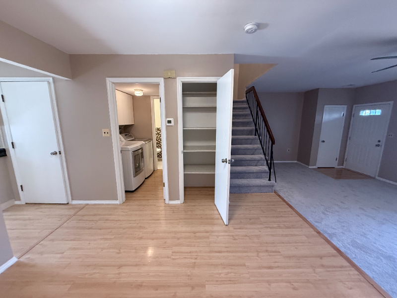 NORTH BRUNSWICK Townhome: 21 Aspen Drive