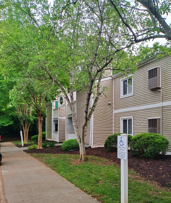 Lynchburg Apartment: 600 Reusens Road