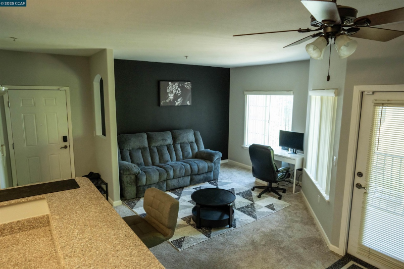 sacramento Condo: 4200 E Commerce Way #2523