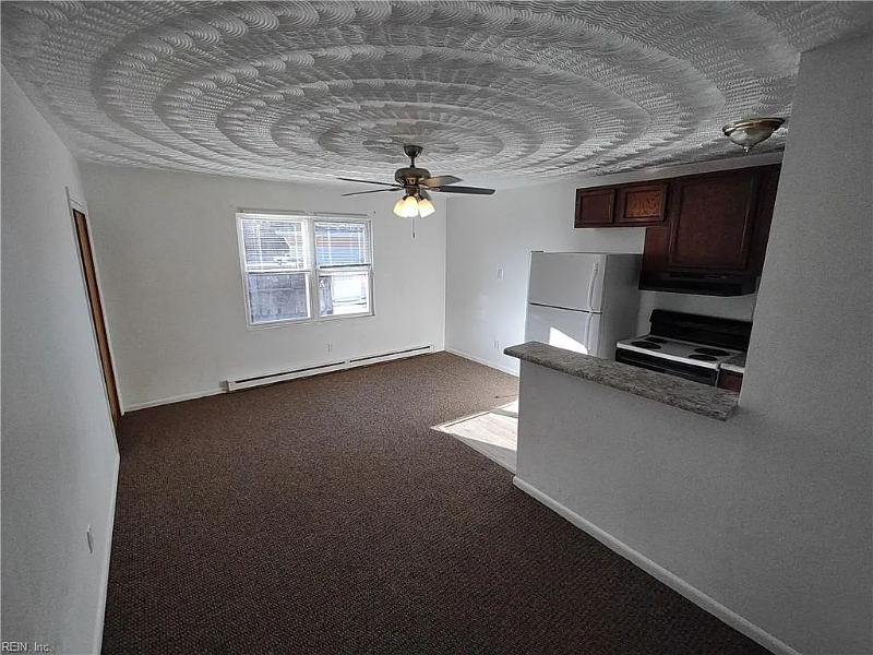 Norfolk Apartment: 718 Lesner Avenue