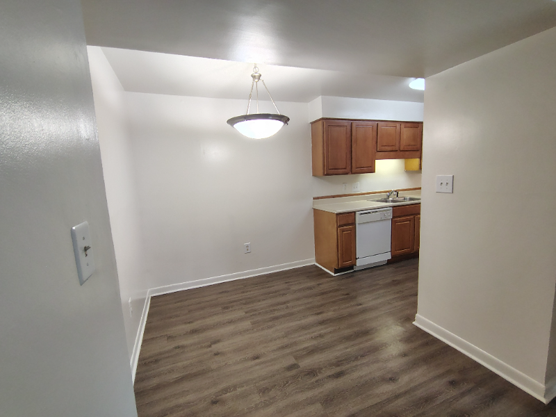 Lynchburg Apartment: 600 Reusens Road
