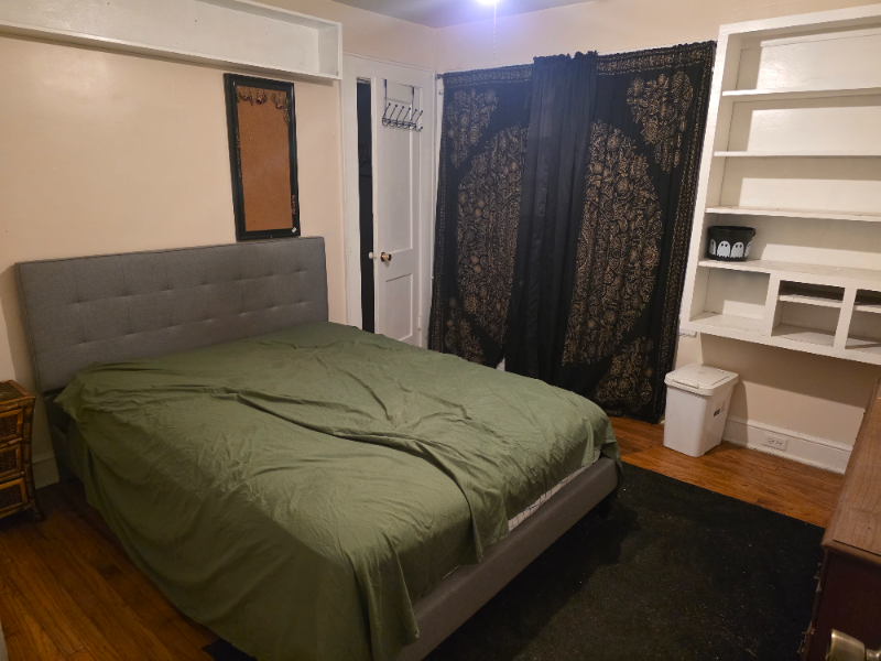 Lexington Single Room: 10 Hillside Dr
