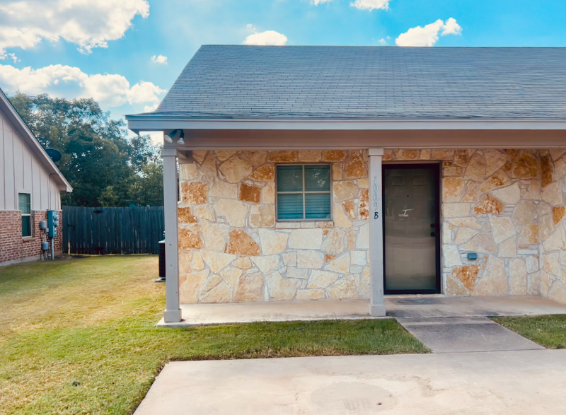 McGregor Townhome: 1009 South Monroe Street