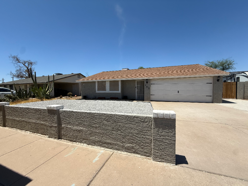 Avondale House: 702 N 1st St.
