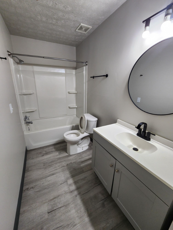 North Canton Townhome: 415 Sheraton Ave NW