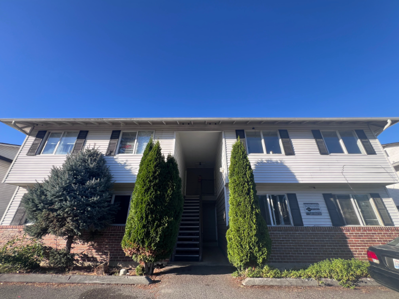 Auburn Apartment: 3810 D Pl SE
