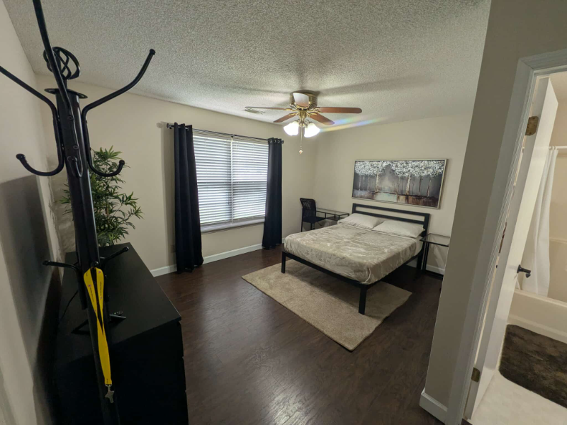 Warner Robins Townhome: 132 Sussex Drive