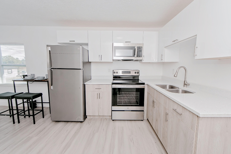 Sanford House: 905 West 12th Street
