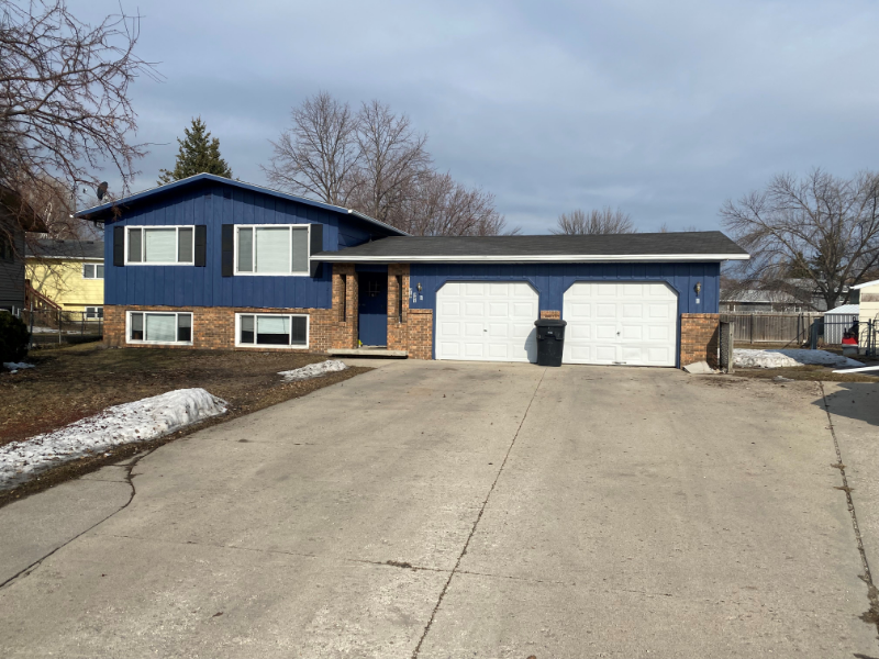 Grand Forks Multiplex: 319 N 50th St
