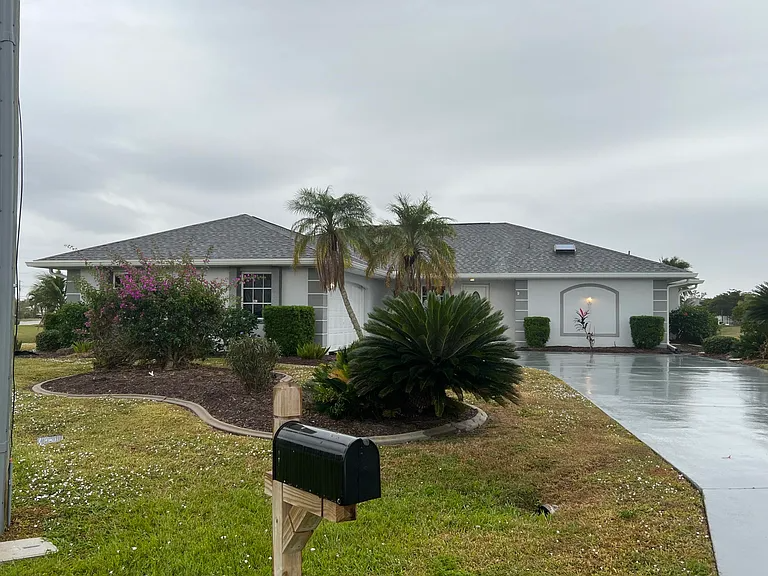 Punta Gorda House: 2178 Calcutta Road