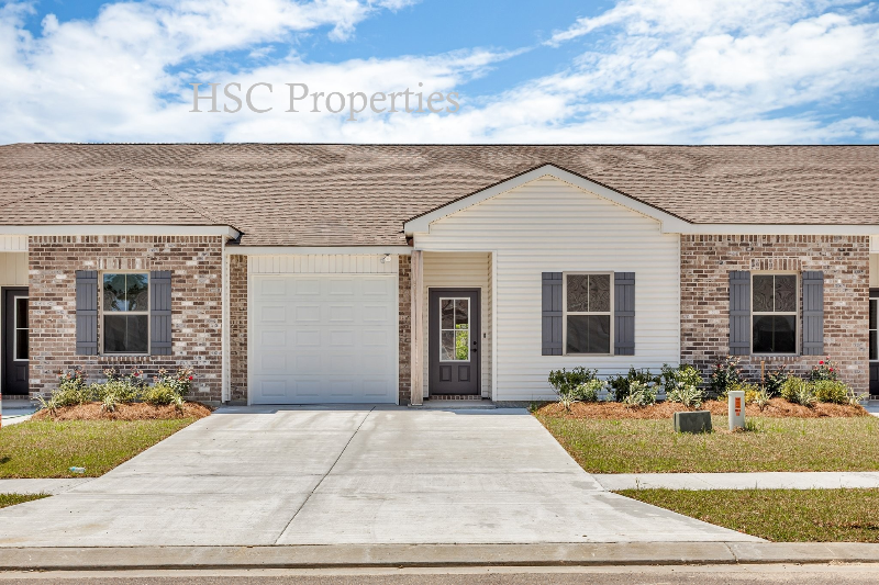 Prairieville Townhome: 17441 Berkshire Dr