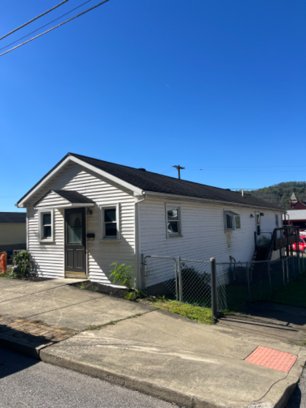 Wheeling House: 3801 Wetzel St
