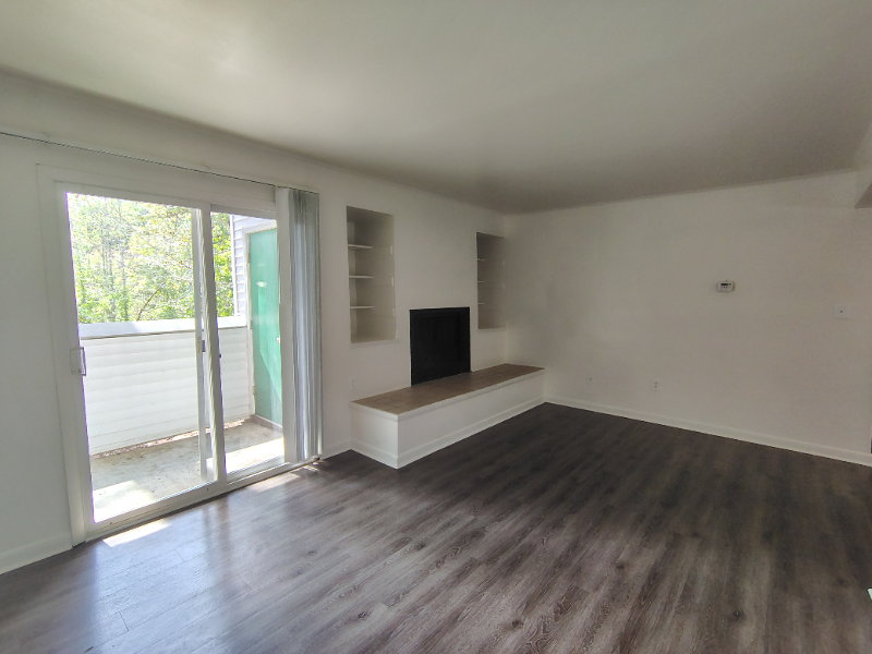 Lynchburg Apartment: 600 Reusens Road