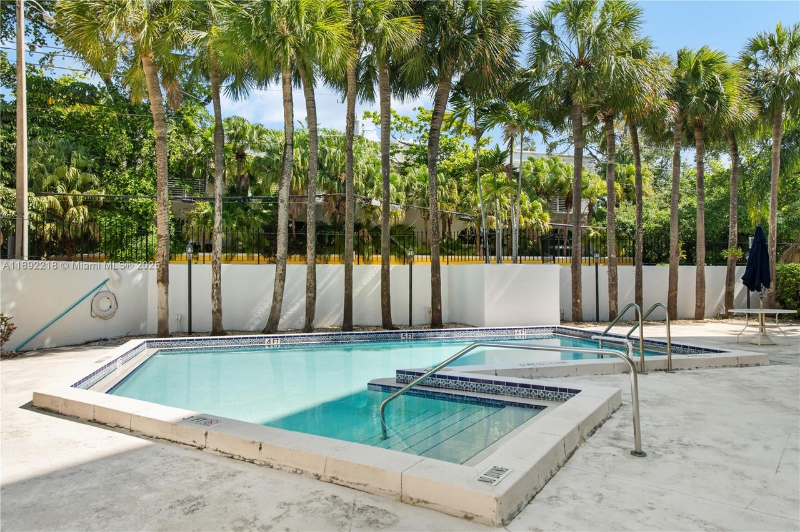 Miami Condo: 2715 Tigertail Ave #403
