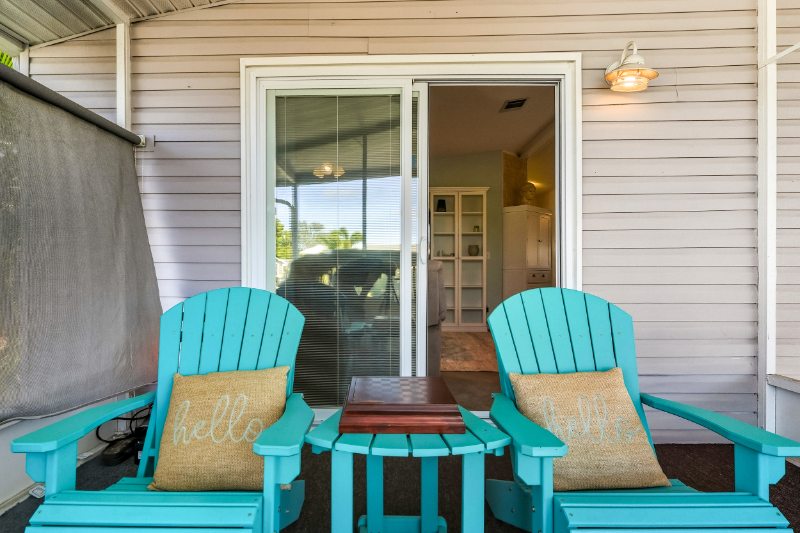 Oldsmar House: 116 Dolphin Dr S,