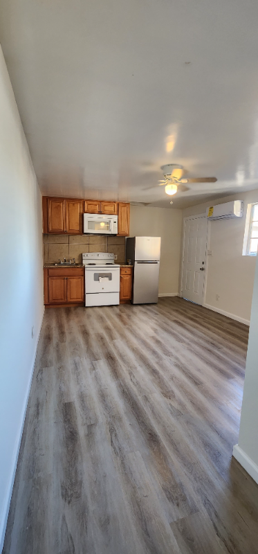 San Diego House: 3873 Superba St