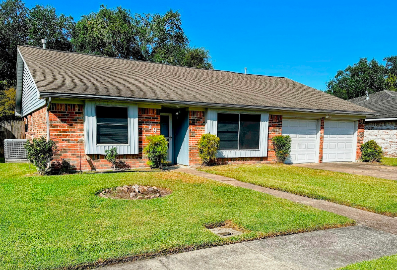 La Porte House: 8419 Bandridge