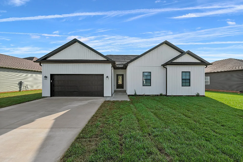Bowling Green House: 3042 Gunsmoke Trail Way