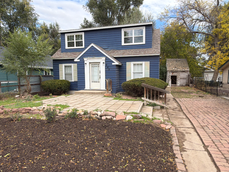 Erie House: 745 Carbon St