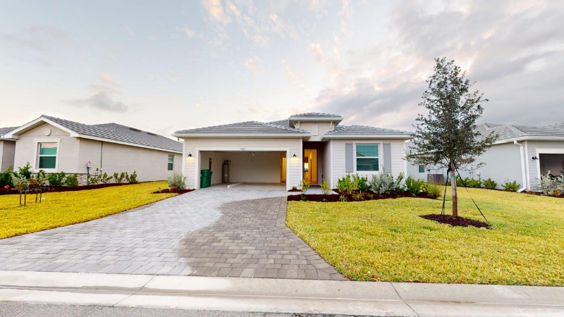 Port Charlotte House: 7949 Lakes Edge Ln