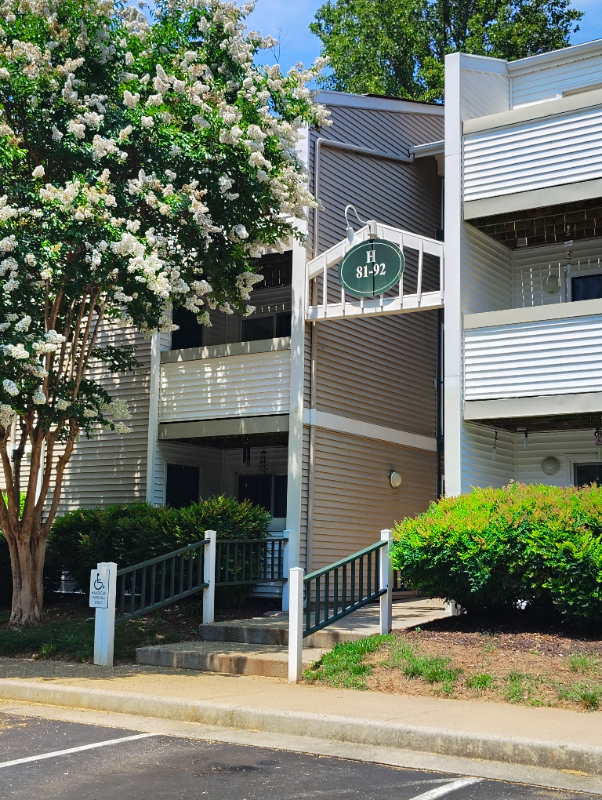 Lynchburg Apartment: 600 Reusens Road
