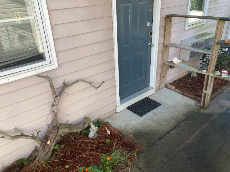 Wilmington House: 238 N Crestwood Dr