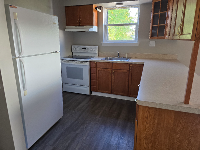 Vernon Hills Apartment: 645 Westmoreland Dr