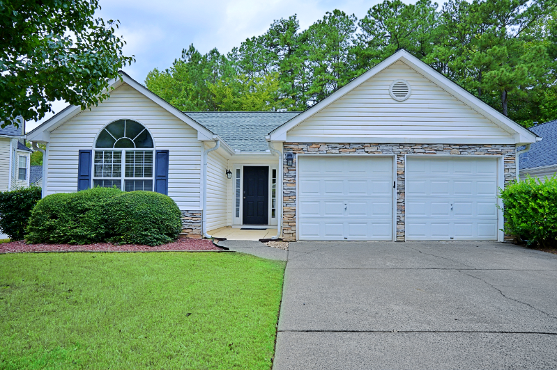 Kennesaw House: 3198 Liberty Commons Dr. NW