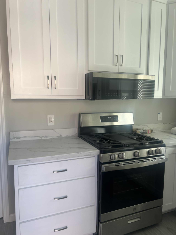 SALINAS Condo: 808 COLTON DR