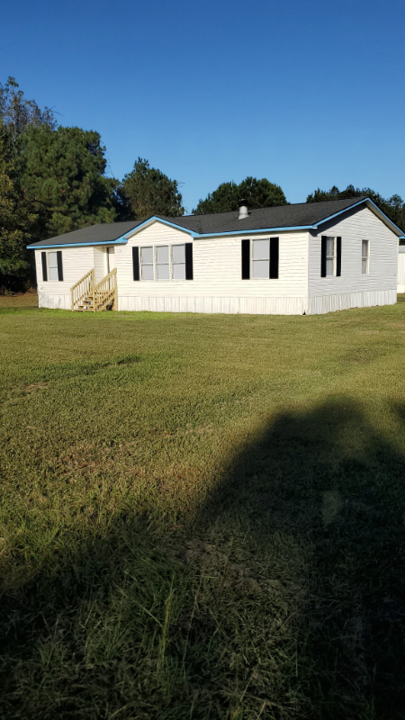 Clinton House: 53 Windsong Lane