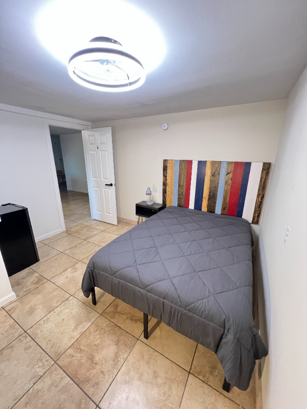 Phoenix Single Room: 4213 N Westview Dr