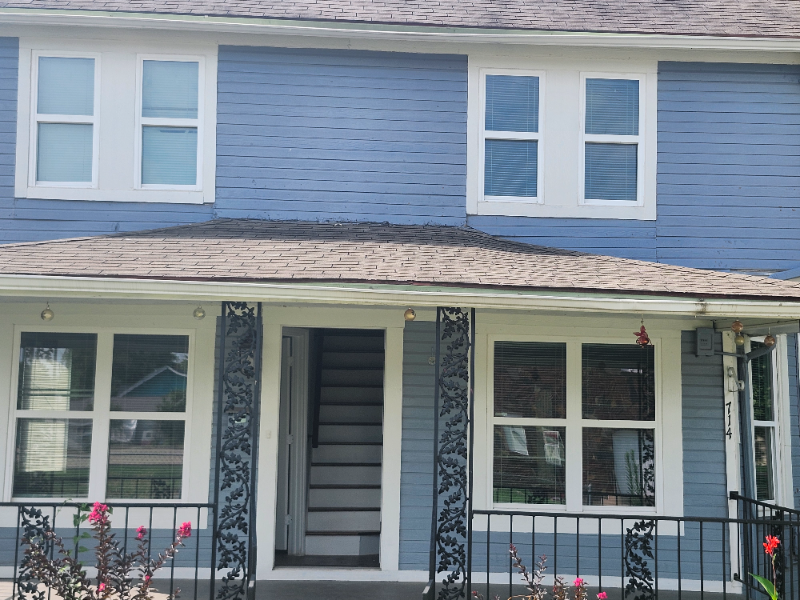 Sherman Apartment: 601 North Grand Avenue