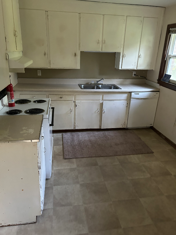 Pensacola House: 250 E. Olive road