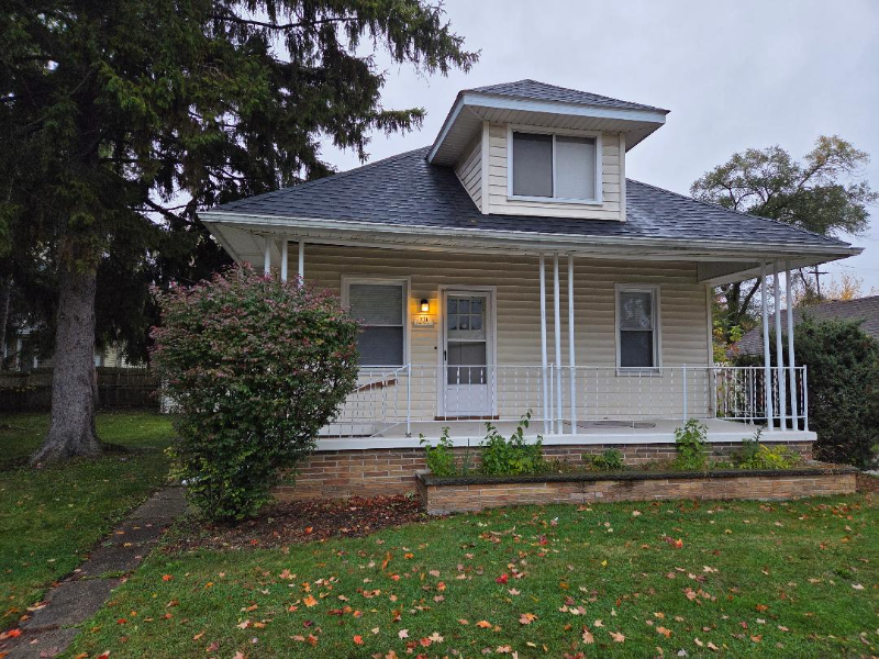 Saginaw House: 711 Yale St