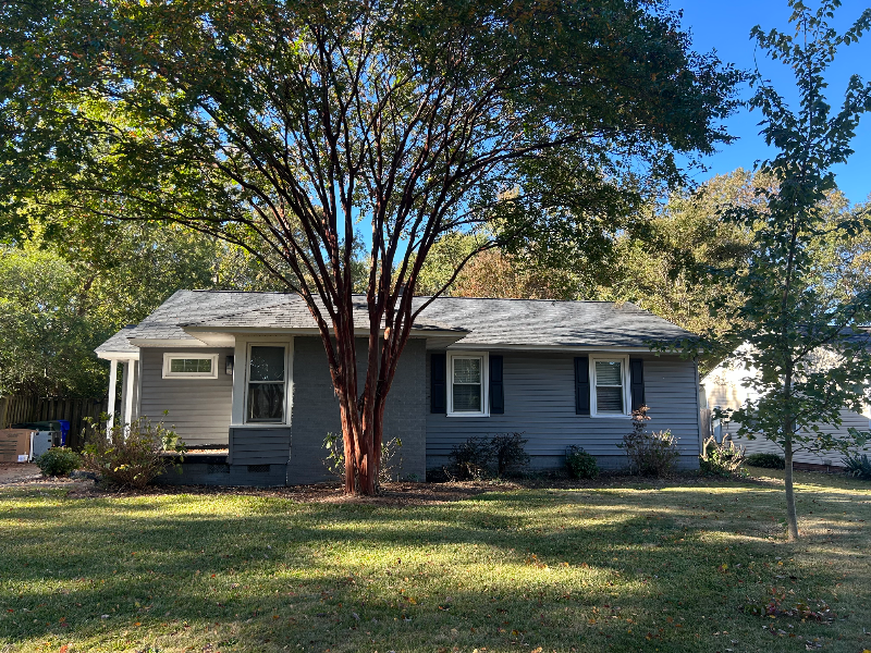 Greenville House: 14 Plymouth Ave