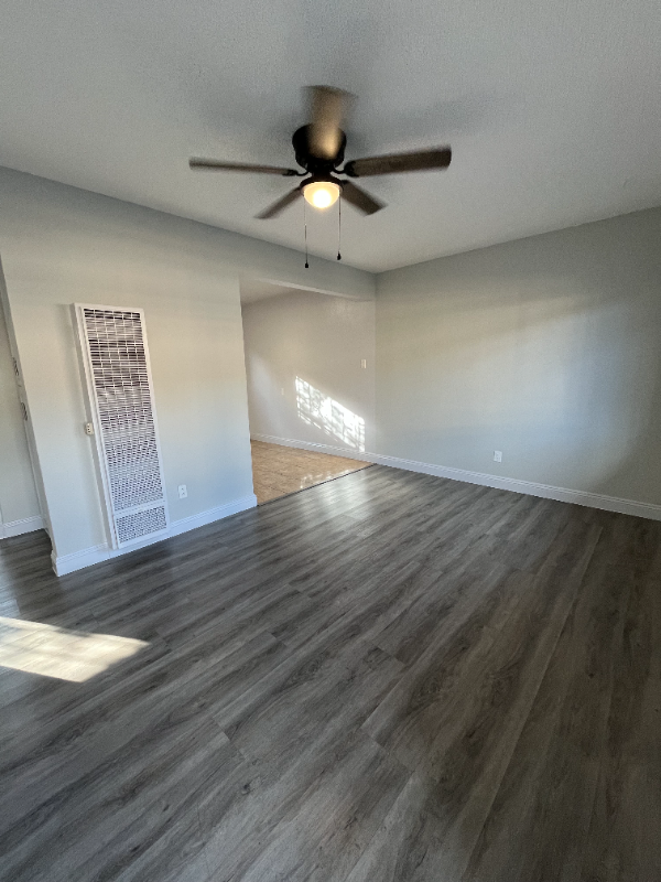 los angeles Apartment: 1338 w 57th St