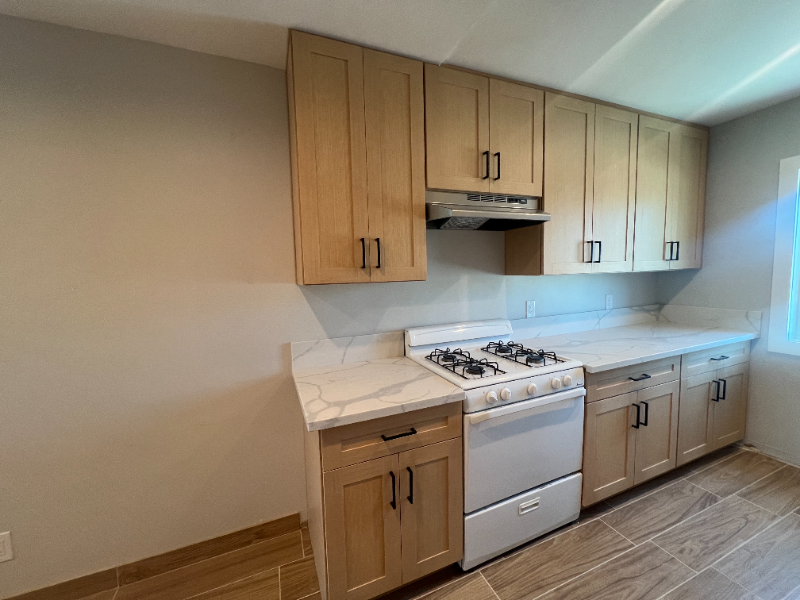 Canoga Park Apartment: 7237 Variel Ave