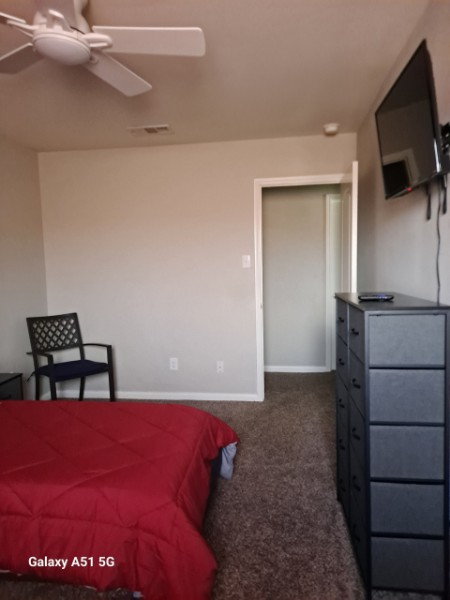 Fort Worth Single Room: 6101 Chalk Hollow Dr