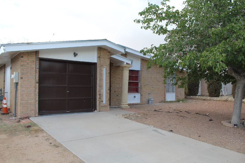 El Paso House: 1655 Victor Lopez Dr