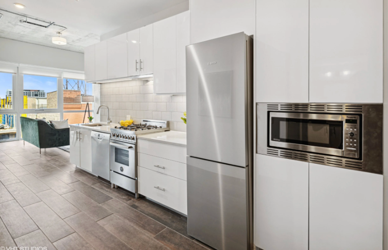 Chicago Condo: 152 N Carpenter