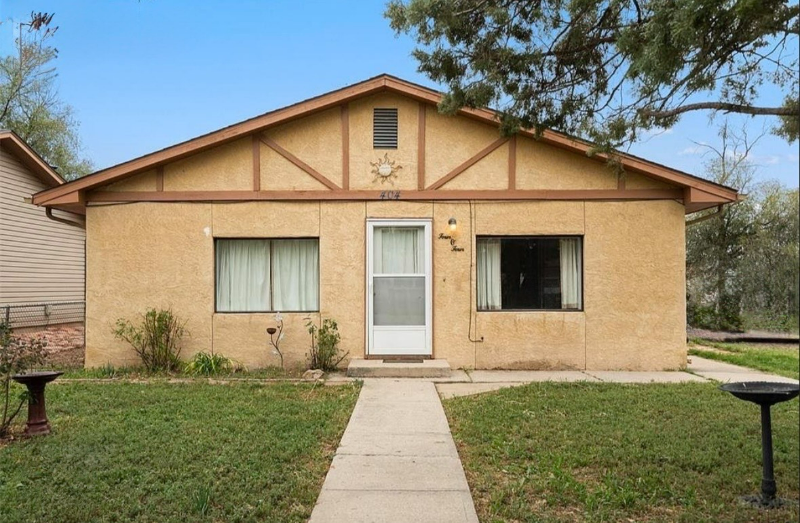 Fountain House: 404 N Walnut