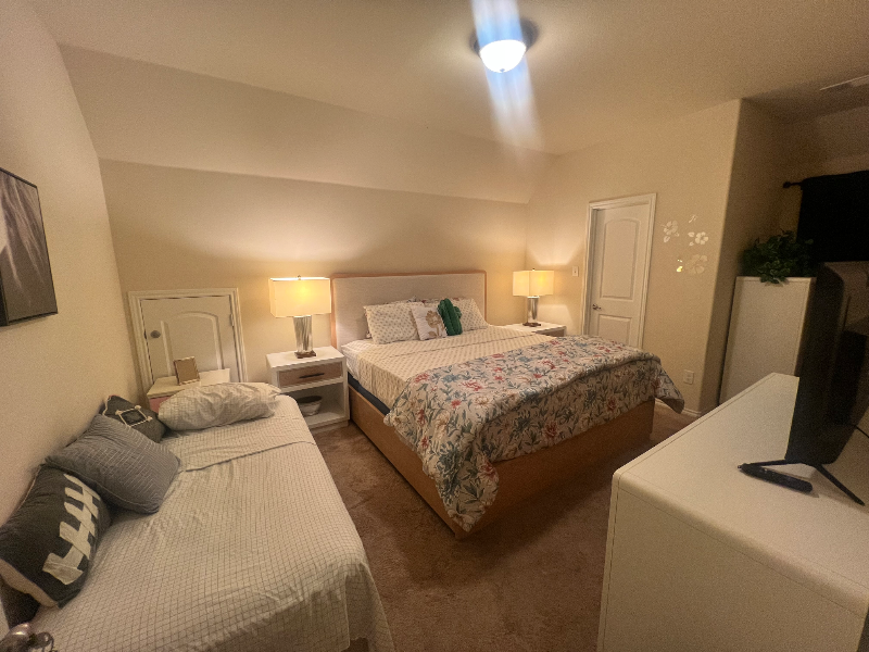 Allen House: 1415 Field dr