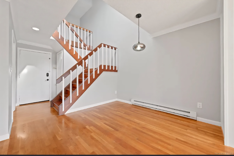 West Hartford Condo: 140 Kane St