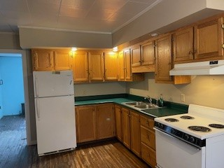 North East Apartment: 911 Moorheadville Rd