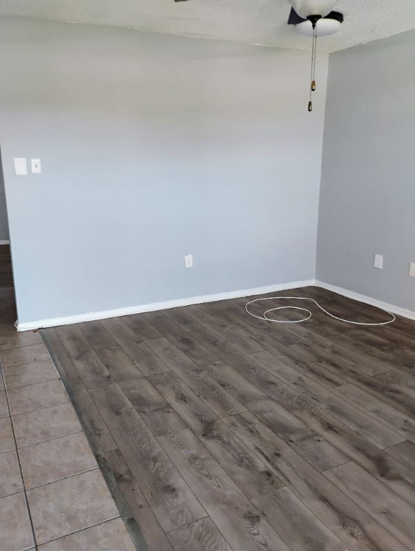 Baker Apartment: 1120 Sherron Ave