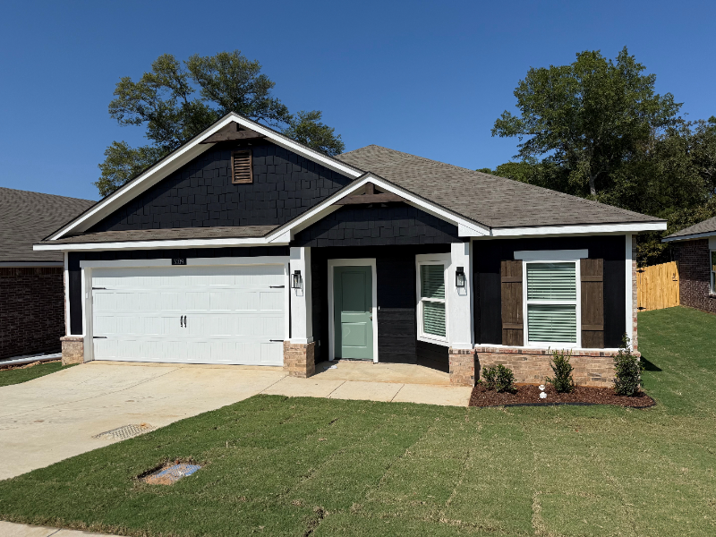 Longview House: 3109 Mesa Dr.