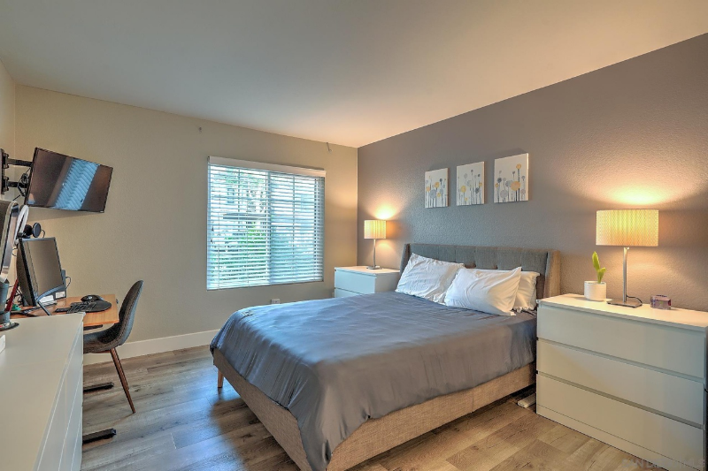 San Diego Condo: 10940 Summerdale Way