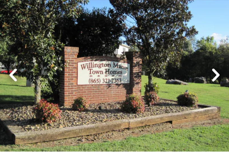 Loudon Townhome: 106 Willington Manor