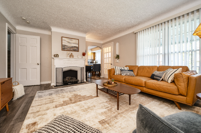 cleveland heights House: 3722 bainbridge rd